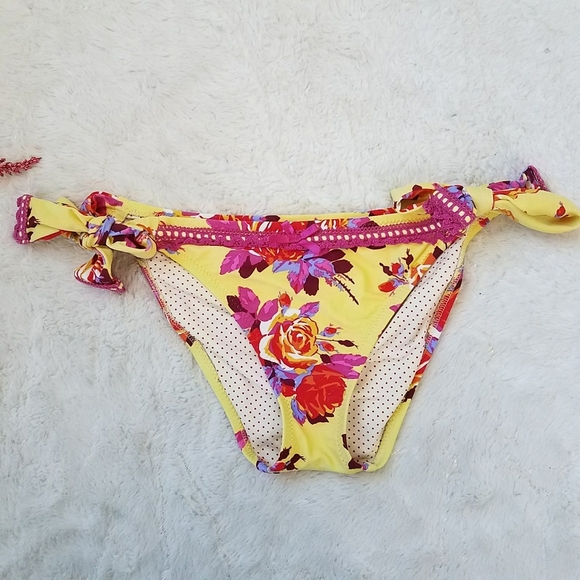 Betsey Johnson Tankini Halter Neck Swim Set - Picture 7 of 11